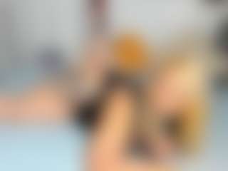 Live cam show with nicki_thick - Squirt MILF on StripNow