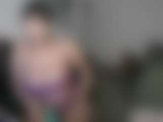 Live cam show with Mali J - Blowjob on studioflirtlive.com