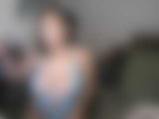 Live cam show with Mali J - New Bedroom on Fapmatic.com