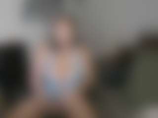 Live cam show with Mali J - Tease on googirlz