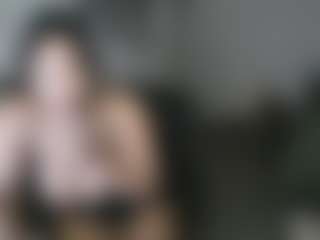 Live cam show with Mali J - Game on Camsoda
