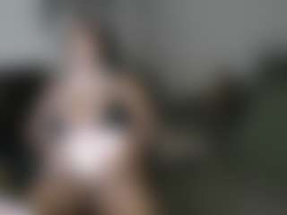 Live cam show with Mali J - Cum Curvy on Camsoda
