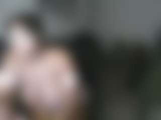 Live-Cam-Show mit Mali J - Precum auf Camsoda
