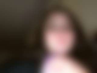 ninaloveshead's Live Sex Cam Show