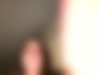 ninaloveshead's Live Sex Cam Show