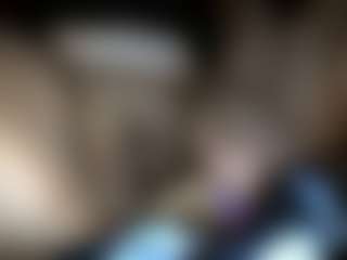 ninaloveshead's Live Sex Cam Show