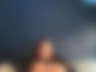 ninaloveshead's Live Sex Cam Show