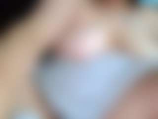 ninaloveshead's Live Sex Cam Show
