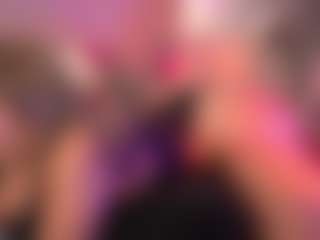 crystalcherr's Live Sex Cam Show