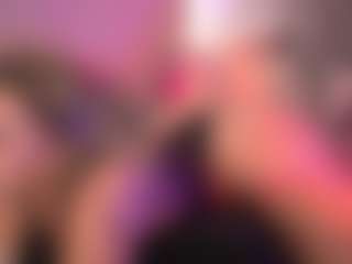 crystalcherr's Live Sex Cam Show