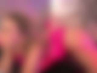 Live cam show with crystalcherr - Squirt on Camsoda