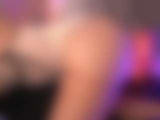 crystalcherr's Live Sex Cam Show