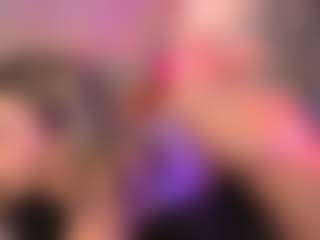Live cam show with crystalcherr - Athletic Small Tits on fapnchat