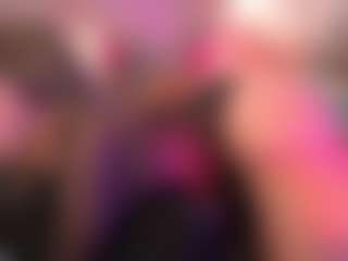 crystalcherr's Live Sex Cam Show