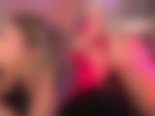 crystalcherr's Live Sex Cam Show