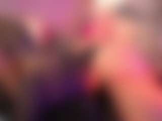 crystalcherr's Live Sex Cam Show
