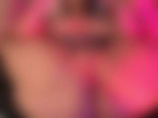 Live cam show with crystalcherr - Deepthroat on Camsoda