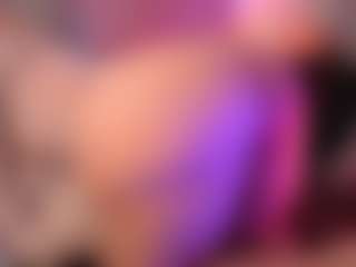 crystalcherr's Live Sex Cam Show