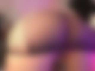 Live cam show with crystalcherr - Lovense on Pornisteam.com