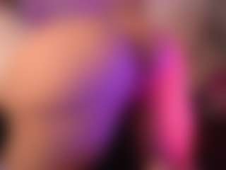 crystalcherr's Live Sex Cam Show