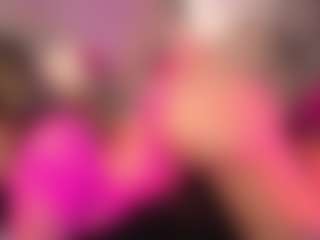 crystalcherr's Live Sex Cam Show