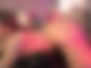 crystalcherr's Live Sex Cam Show