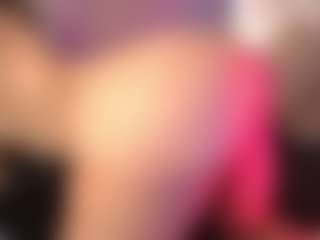 crystalcherr's Live Sex Cam Show