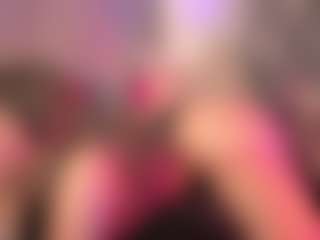 crystalcherr's Live Sex Cam Show