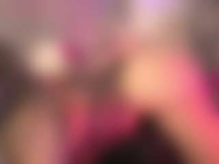crystalcherr's Live Sex Cam Show