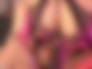 crystalcherr's Live Sex Cam Show