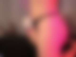 crystalcherr's Live Sex Cam Show