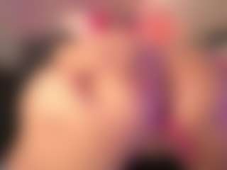 crystalcherr's Live Sex Cam Show