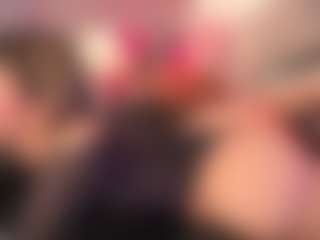 Live cam show with crystalcherr - Spank Curvy on Dolls Live