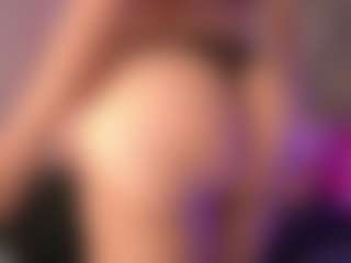 crystalcherr's Live Sex Cam Show
