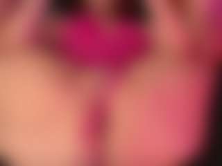 Live cam show with crystalcherr - Deepthroat on Camsoda