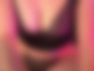 crystalcherr's Live Sex Cam Show