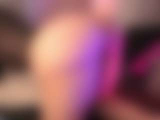 crystalcherr's Live Sex Cam Show