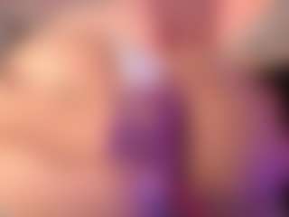 crystalcherr's Live Sex Cam Show