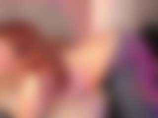Live cam show with crystalcherr - Squirt Teen (18+) on intimatelivegirls.com