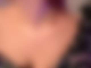 crystalcherr's Live Sex Cam Show