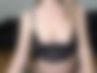 Live cam show with HornyNalia - Big Tits on MyBangCams