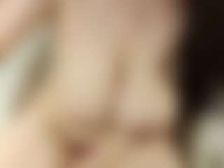 Live cam show with lovely-adelle-11 - Big Ass MILF on sexylive.show