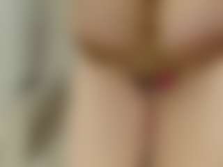 lovely-adelle-11's Live Sex Cam Show