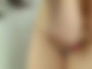 lovely-adelle-11's Live Sex Cam Show