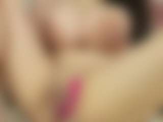 lovely-adelle-11's Live Sex Cam Show