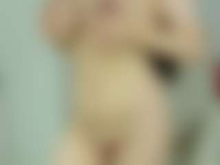 lovely-adelle-11's Live Sex Cam Show