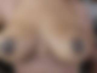 Live cam show with naomixjones - Double Penetration on sexylivex.com
