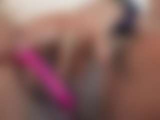 naomixjones's Live Sex Cam Show