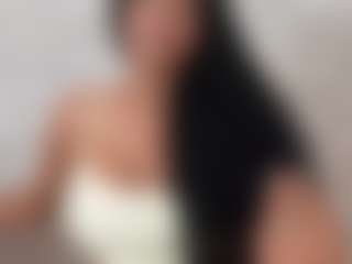 Live cam show with naomixjones - Athletic on AdultVida.com