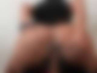 naomixjones's Live Sex Cam Show